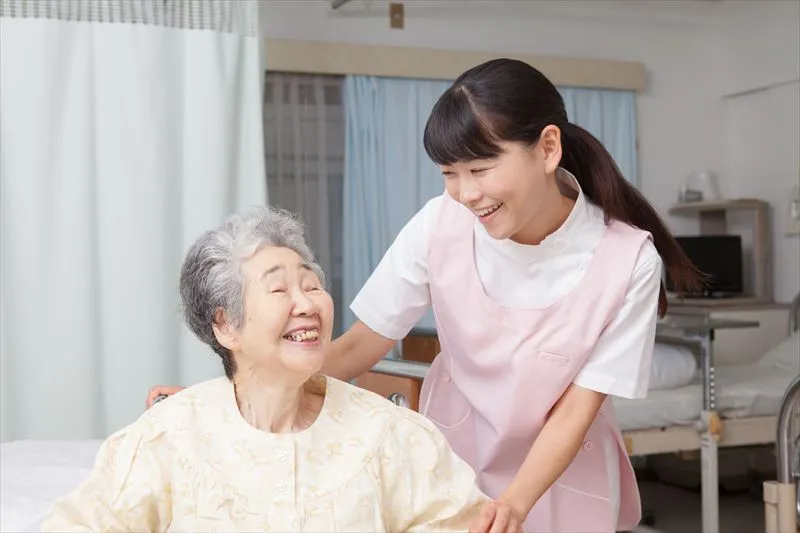 排泄介助を行う際のポイントとは